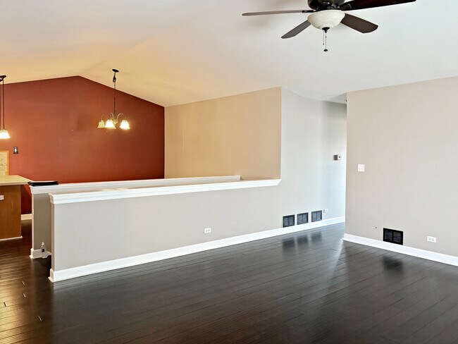 Photo - 559 Sandy Ct