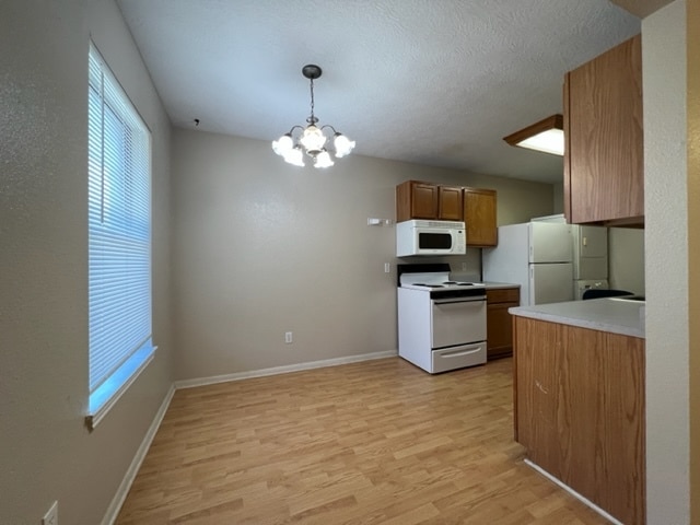 1636B Post Rd Unit 201 B