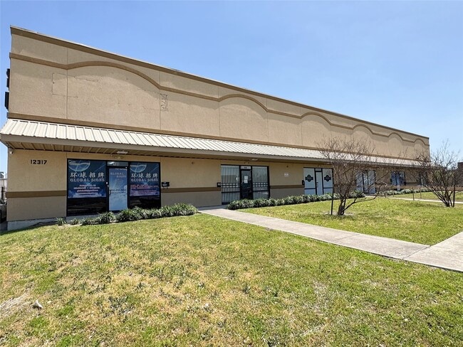 Building Photo - 12317 Bellaire Blvd Unit 200 Rental