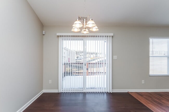 Photo - 3907 Hunter Hill Ln