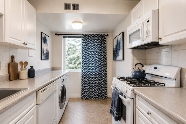 Stoneridge at Mark Center Apartment Homes