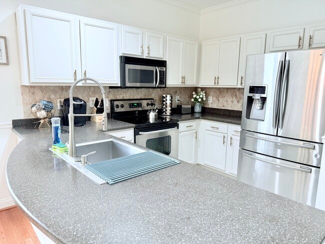 Photo - 324 Long Pointe Ln