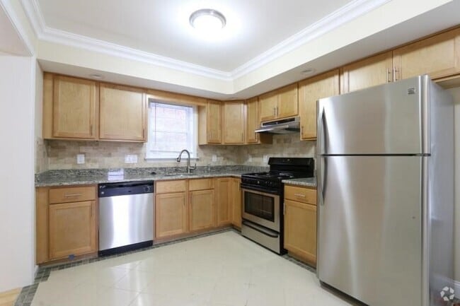 Building Photo - 6 Guild St Unit 6 Rental