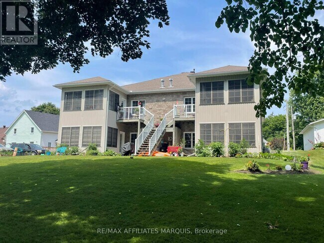 Photo - 98 Queen St Unit 4