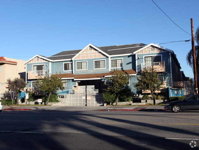 Vanowen Villas - Vanowen Villas Apartments