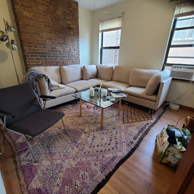 Photo - 130 India St Unidad 2 Floor