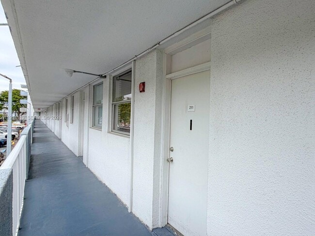 Photo - 1801 S Treasure Dr Unit 211