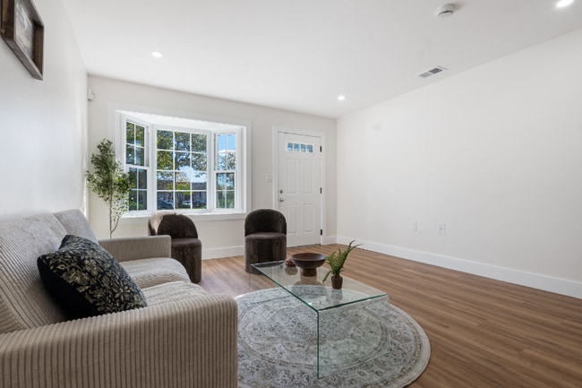 Photo - 94 Irvine Turner Blvd