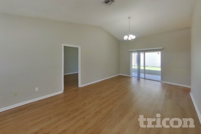 Photo - 5225 Harbinger Rd