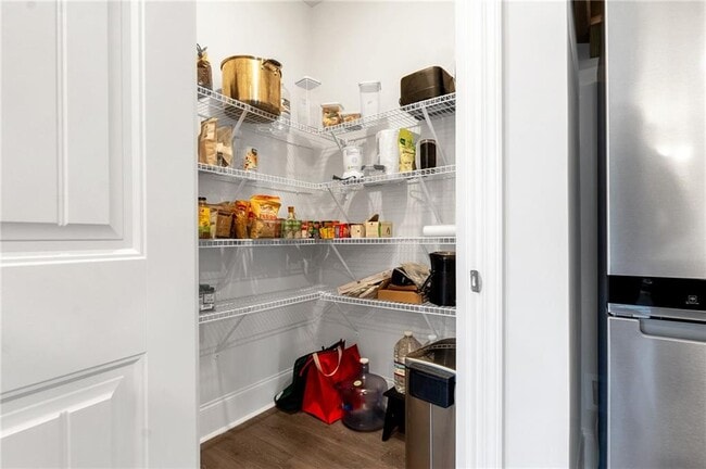 Photo - 9913 Stretford Rd