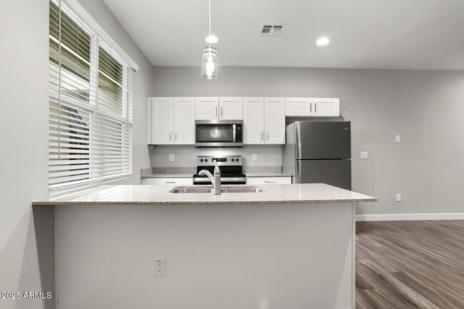 Photo - 2245 N Dayton St Unit 7