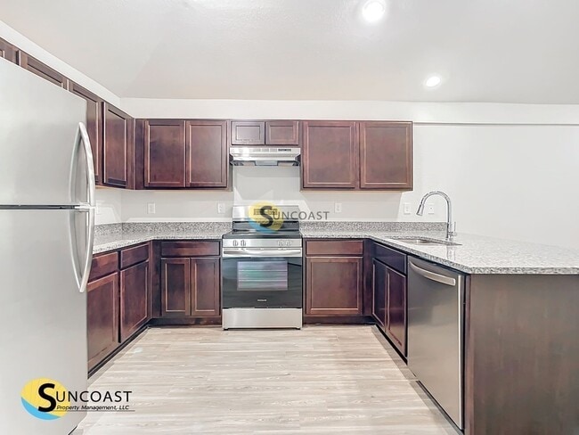 Photo - 121 Lomond Dr