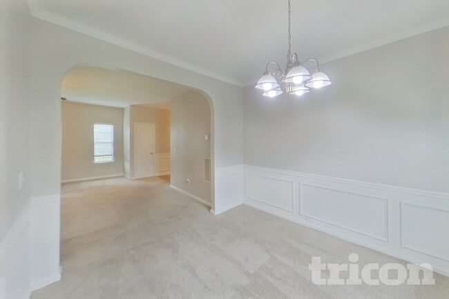 Photo - 15 Silver Willow Walk