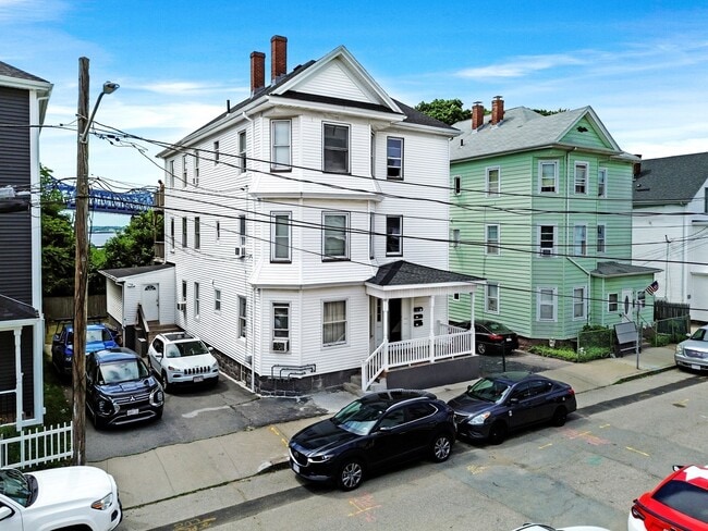 Building Photo - 28 Meadow St Unit 1