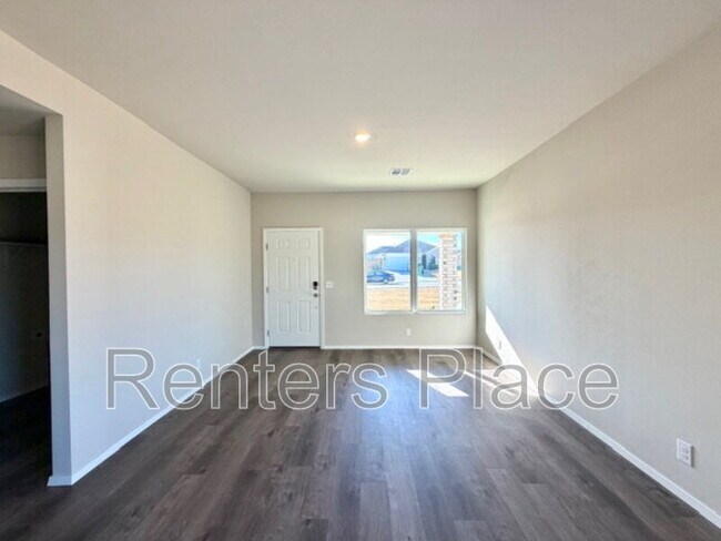 Photo - 1112 Raven Dr