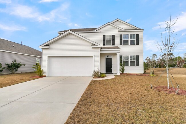 Spacious Modern 5-Bedroom Home in Summerville - Spacious Modern 5-Bedroom Home in Summerville