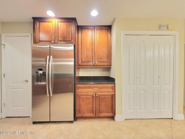 Photo - 11640 Wellington Way