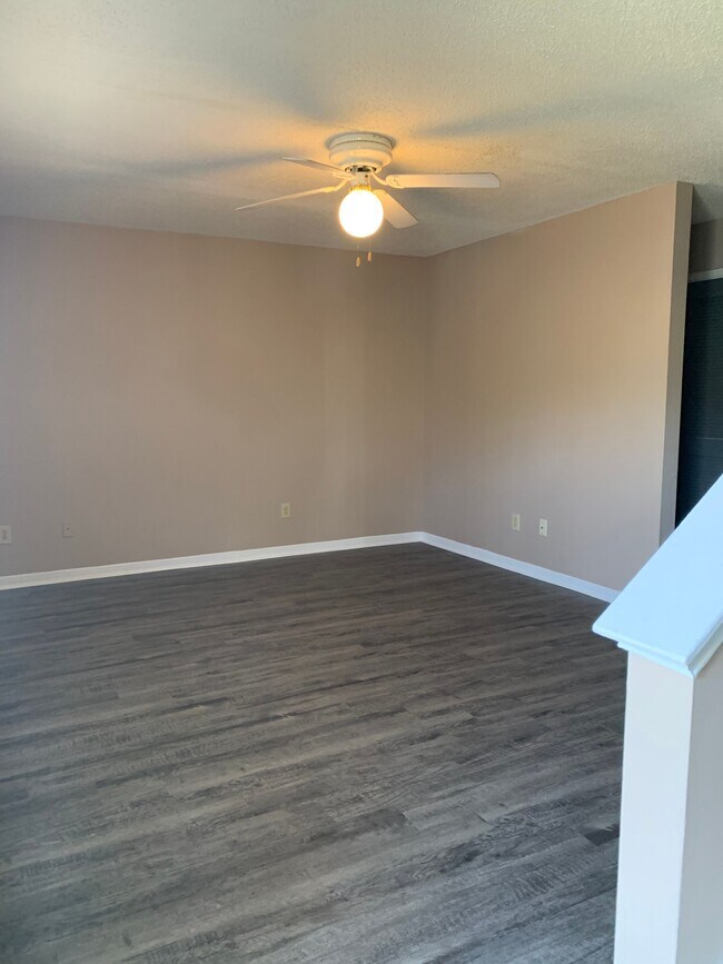 Athens Square Apartments For Rent in Athens, AL