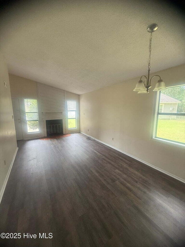 137 Twinwood Dr