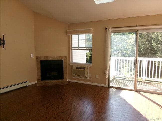 Photo - 28 Lexington Hills Rd Unit 6