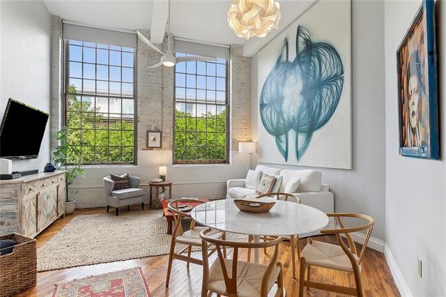 Photo - 920 Poeyfarre St