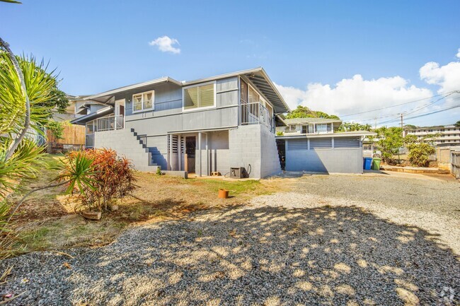 Building Photo - 99-776-776 Halawa Heights Rd Rental