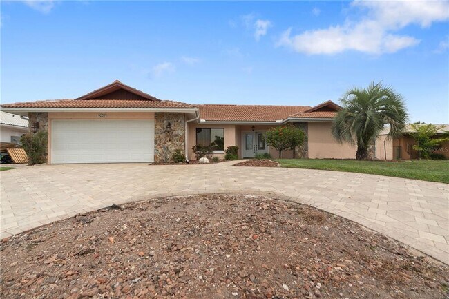 Photo - 5008 S Shore Dr