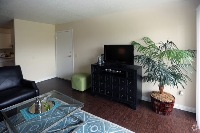 Sala Harvard-Living - Lido At Shandin Hills