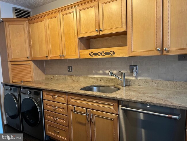 Photo - 1800 Old Meadow Rd Unit 521