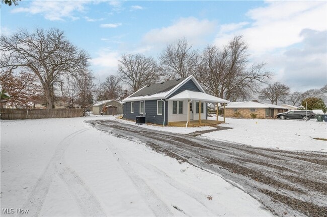 Photo - 218 Roxboro Rd