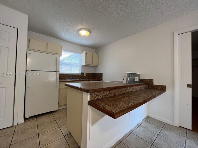 Photo - 1832 My Pl Ln Unit J-39