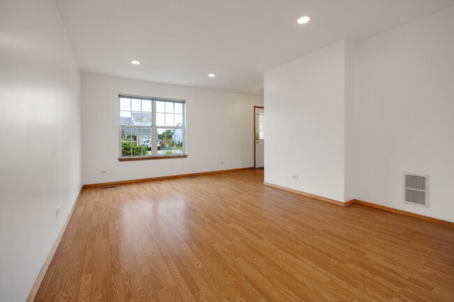 Photo - 1127 Ashbrook Dr