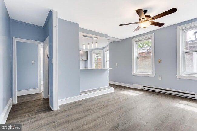 Photo - 1633 Wakeling St