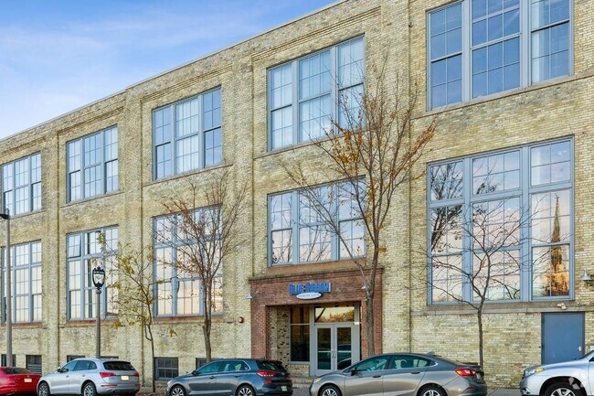 Building Photo - Blue Ribbon Lofts