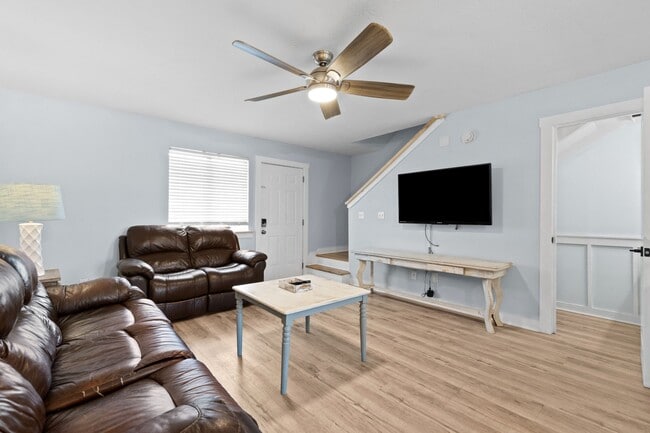 Photo - 150 Robin Ln
