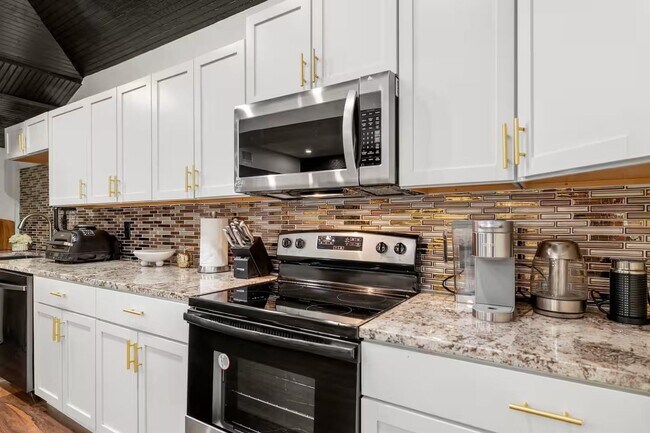 Photo - 2724 Southmore Blvd
