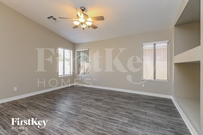 Photo - 4732 E Mountain Vista Dr