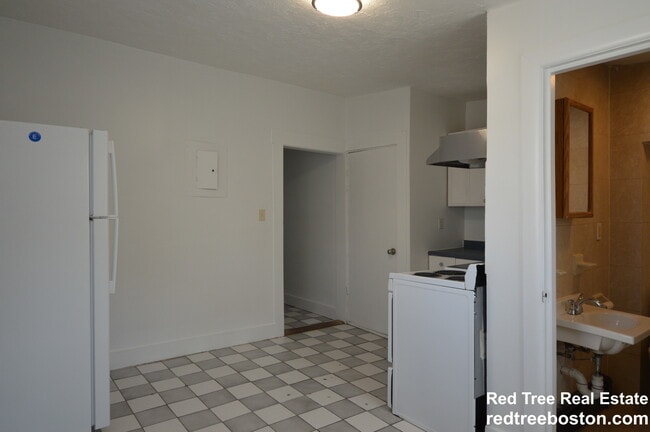 289 Hancock St Unit 4