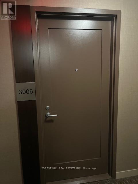 Photo - 320 Tweedsmuir Ave