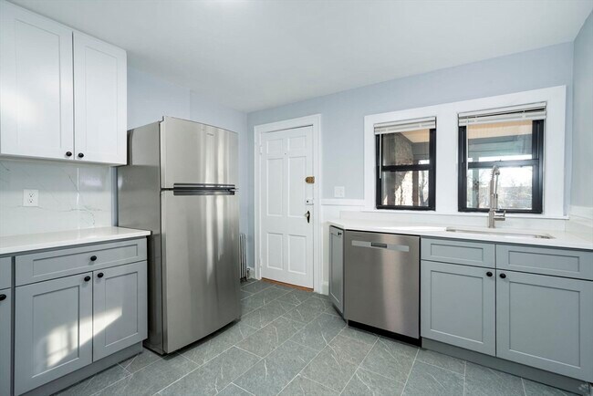 Building Photo - 22 Weston Ave Unit 4