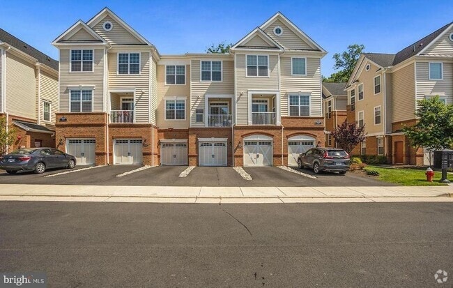 Building Photo - 23235 Milltown Knoll Square Rental