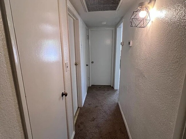 Photo - 2905 E Lamona Ave