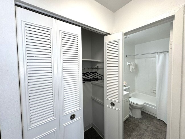 Photo - Carole House Apartments