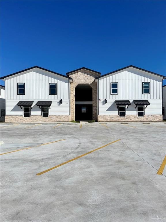 Building Photo - 7 Ragland Rd Unit 6