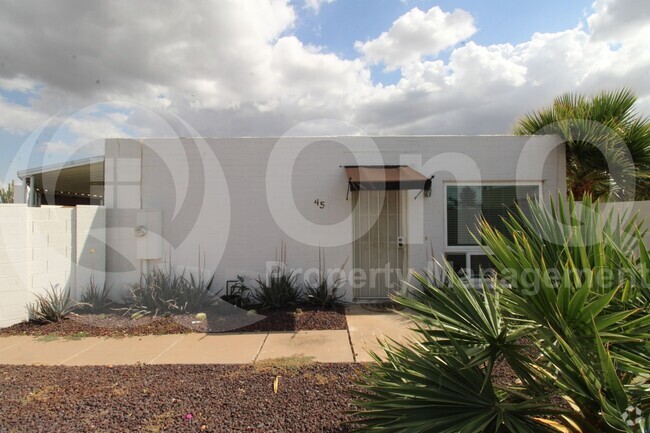 Building Photo - 1725 N Date Rental