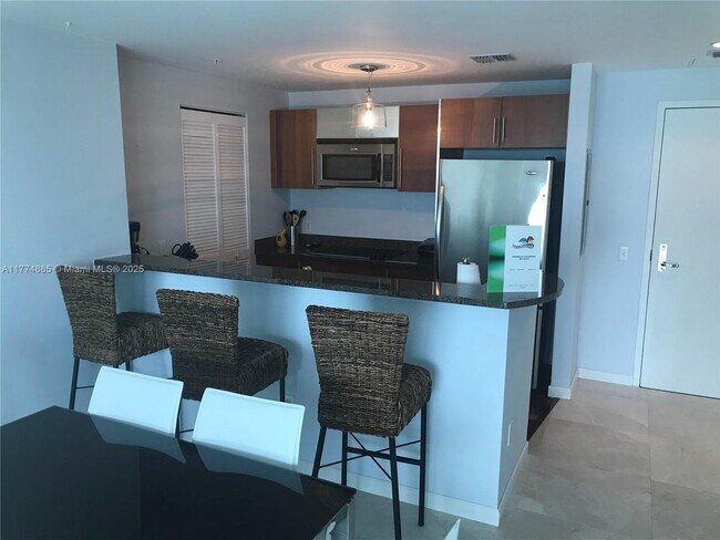 Photo - 300 S Biscayne Blvd Unit T-3106