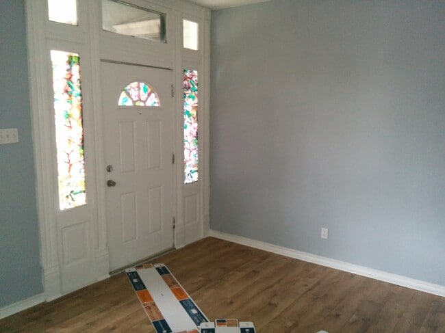 Photo - 623 Barbe St