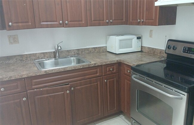 Photo - 3610 NW 21st St Unit 313