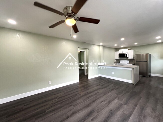 Photo - 42ndAve3916 Unit #E