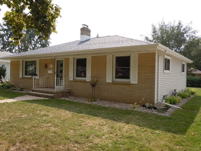 Photo - 949 E Lindbergh St